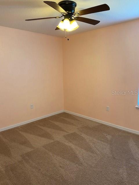 Image 18 of 28 For 610 Silverthorn Place