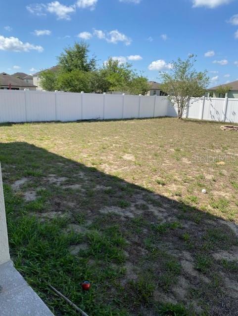 Image 24 of 28 For 610 Silverthorn Place