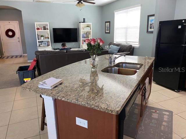Image 5 of 28 For 610 Silverthorn Place