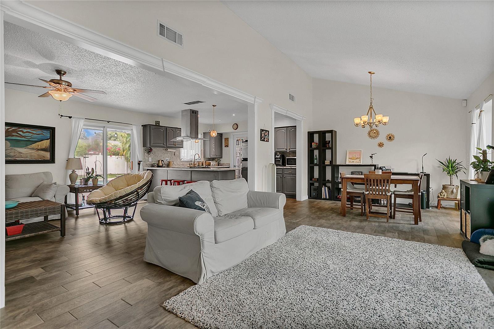 Image 3 of 22 For 733 Coquina Court