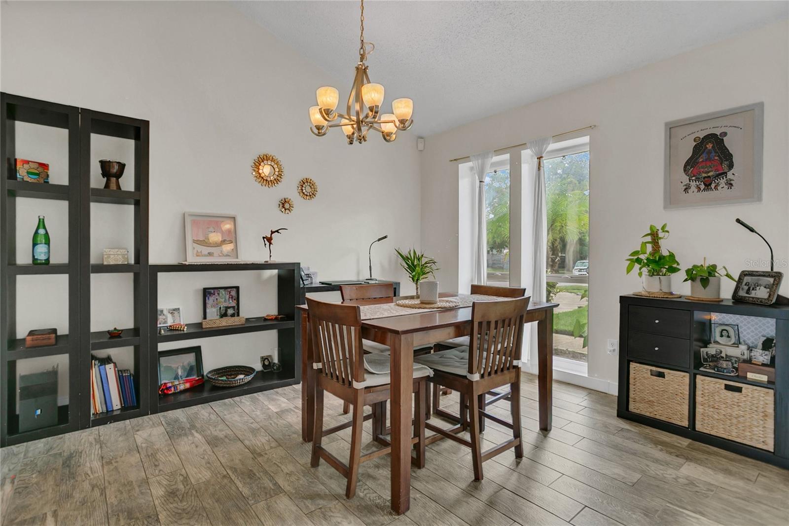 Image 7 of 22 For 733 Coquina Court