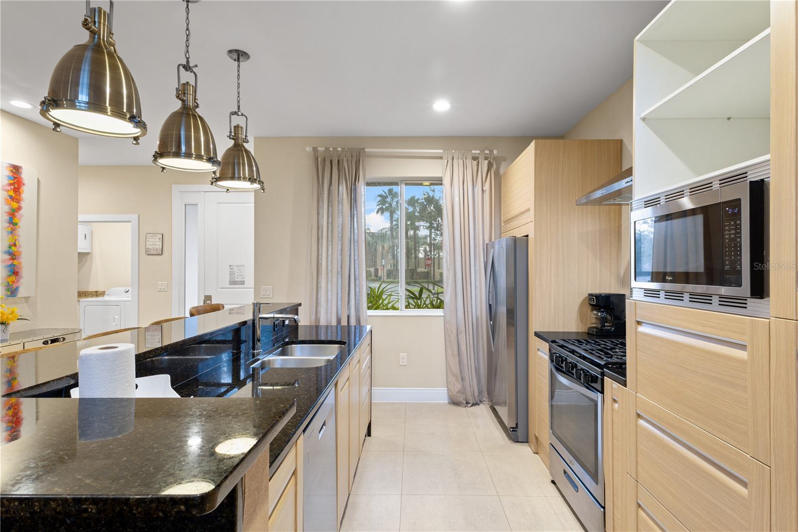 Image 11 of 53 For 7657 Amazonas Street