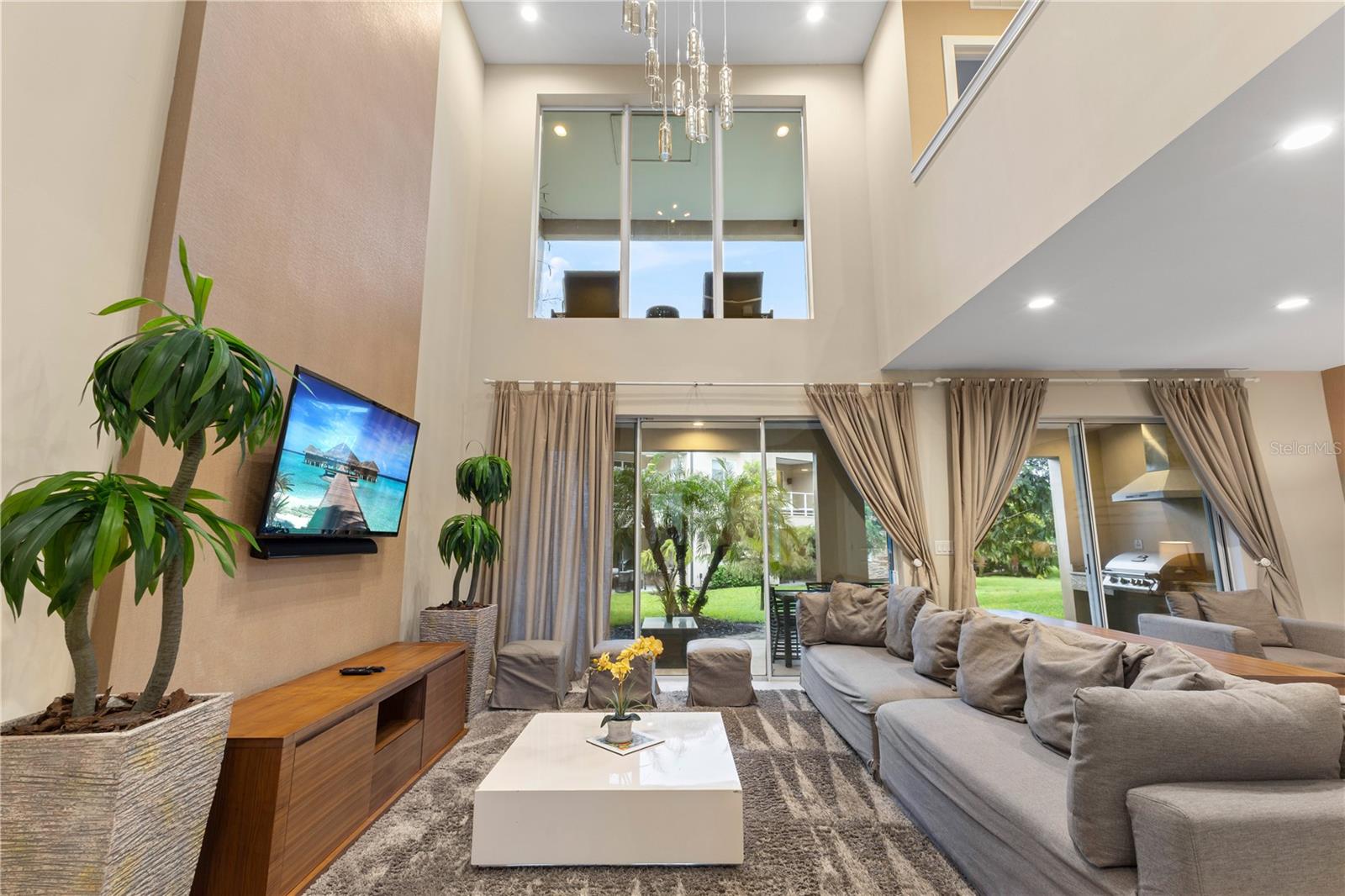 Image 17 of 53 For 7657 Amazonas Street