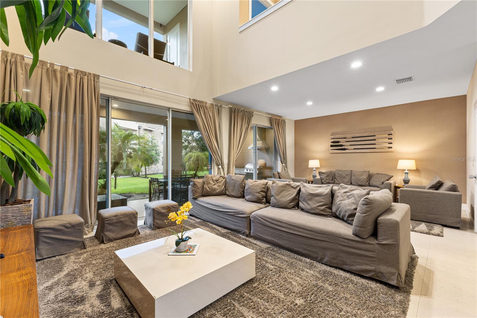 Image 18 of 53 For 7657 Amazonas Street