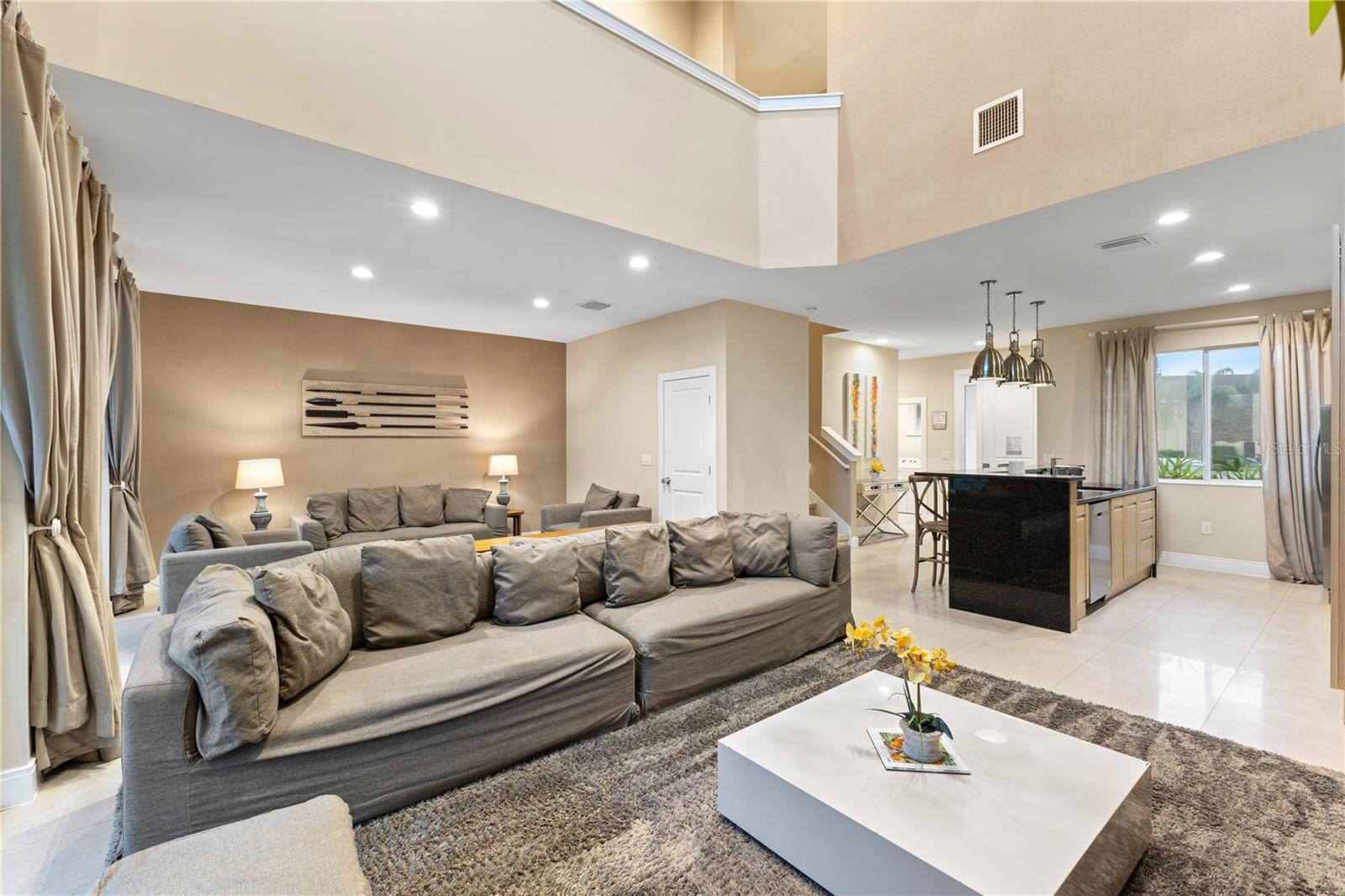 Image 19 of 53 For 7657 Amazonas Street