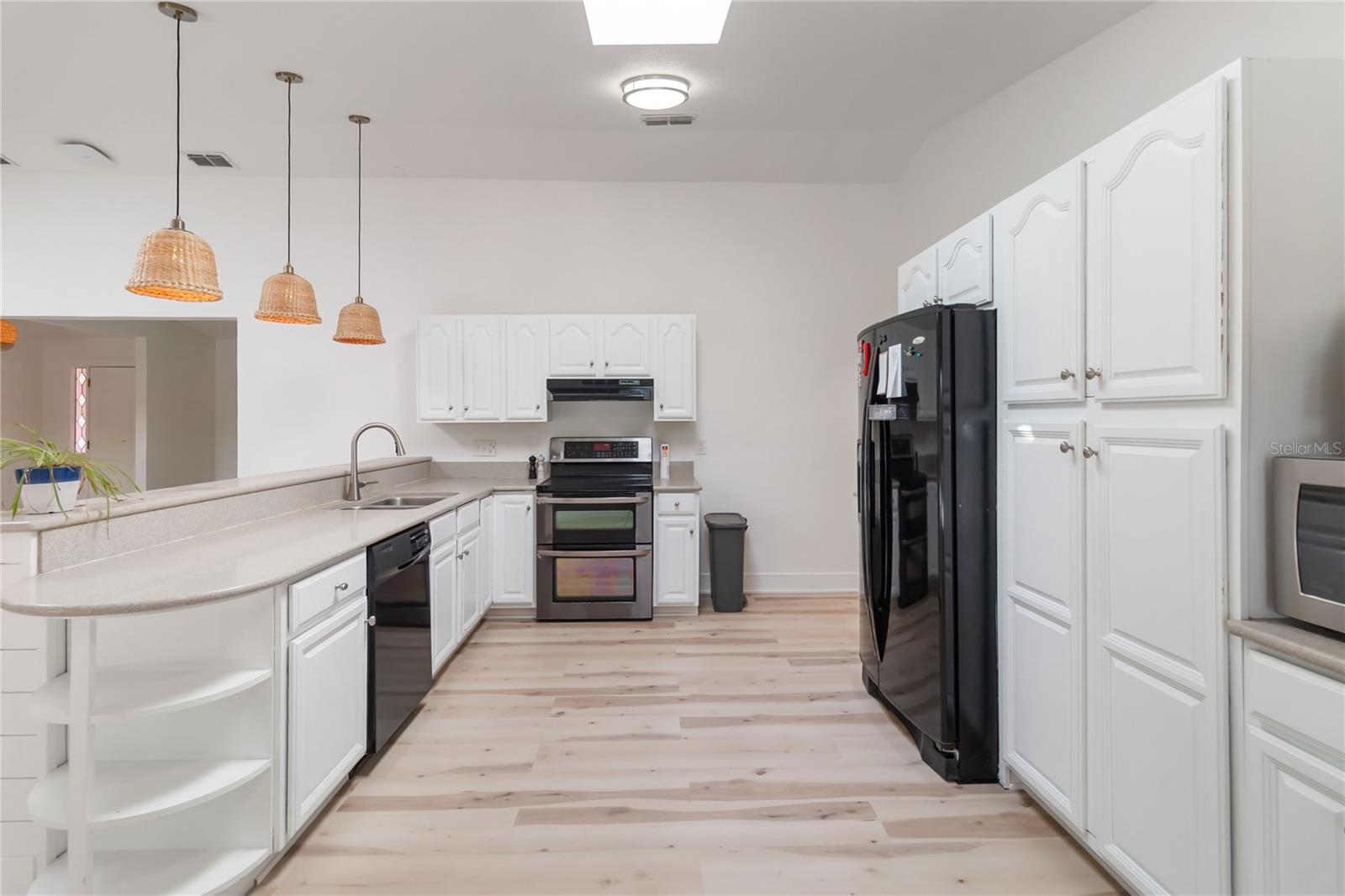 Image 11 of 28 For 7626 Majestic Pine Court