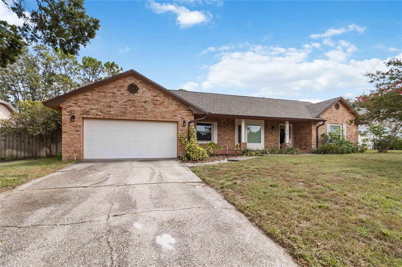 Image 3 of 28 For 7626 Majestic Pine Court