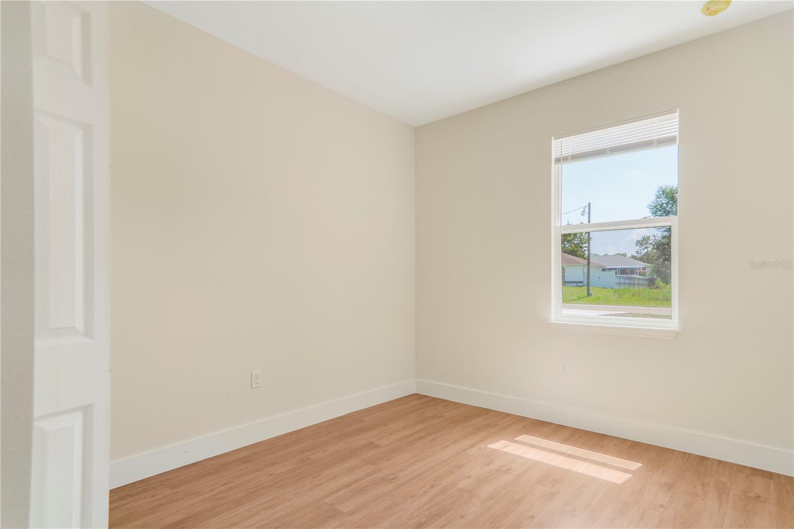 Image 33 of 49 For 151 Marion Oaks Pass