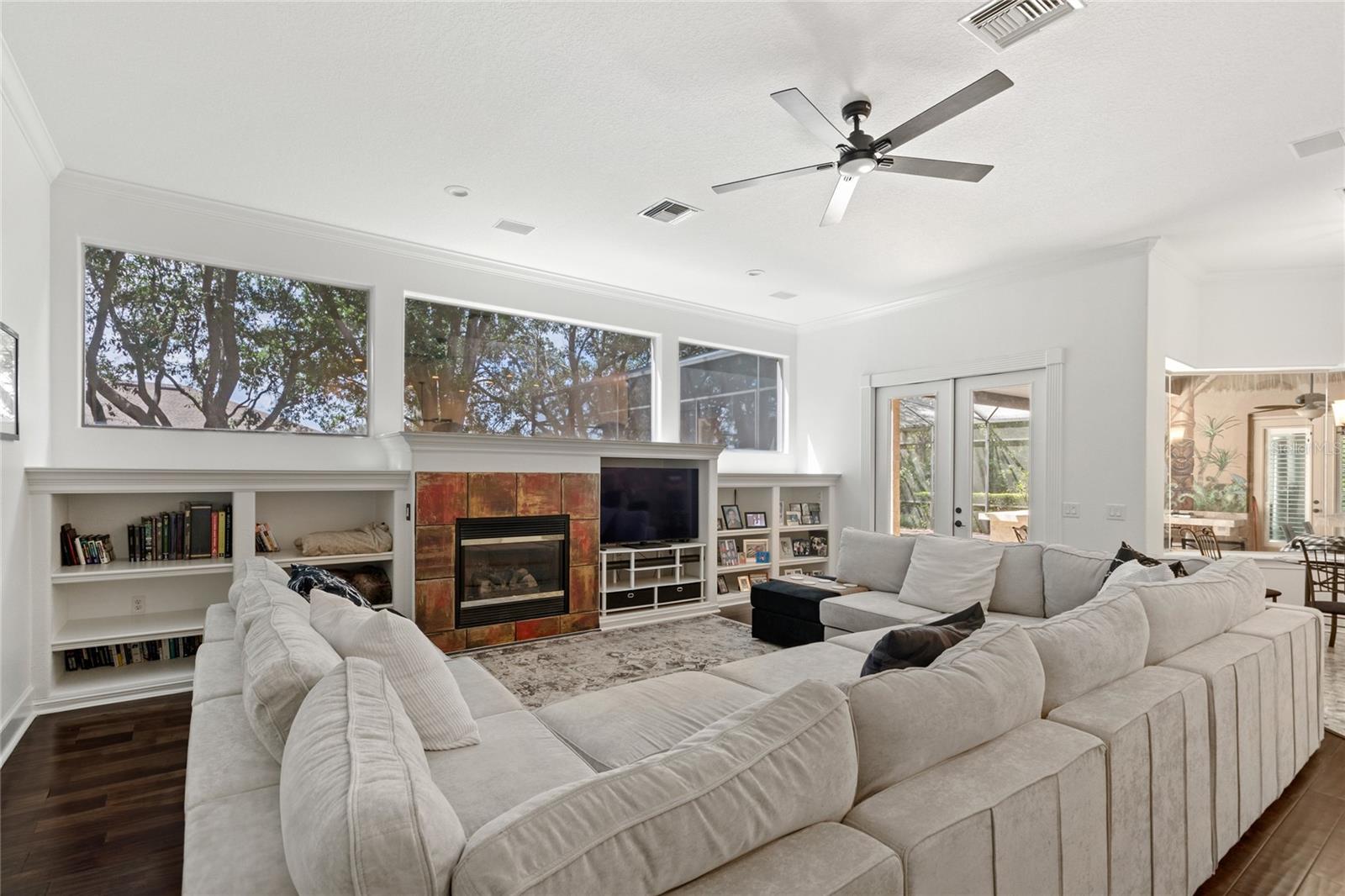 Image 13 of 51 For 2107 Westover Reserve Boulevard