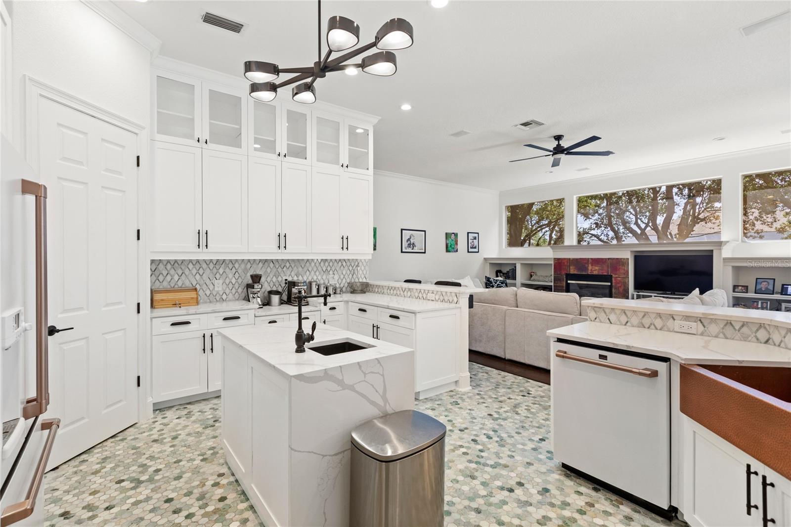 Image 8 of 51 For 2107 Westover Reserve Boulevard