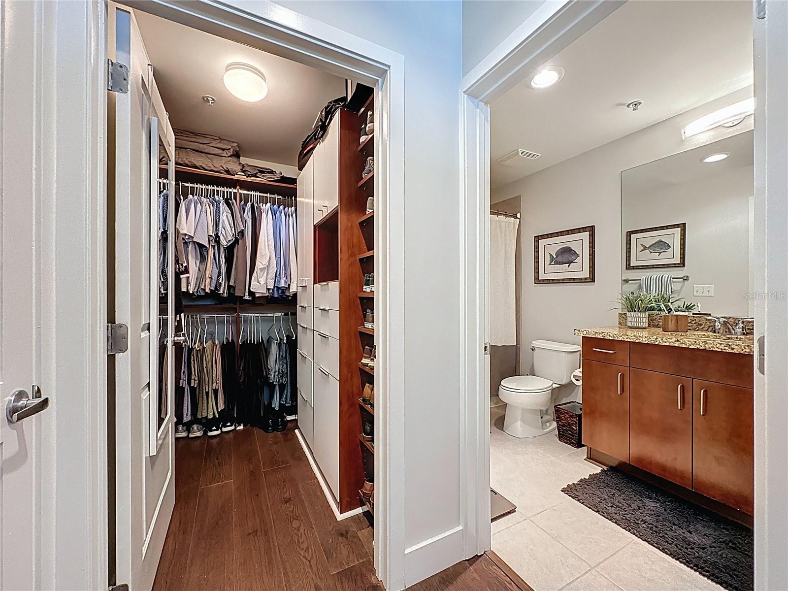 Image 20 of 30 For 155 Court Avenue 2806