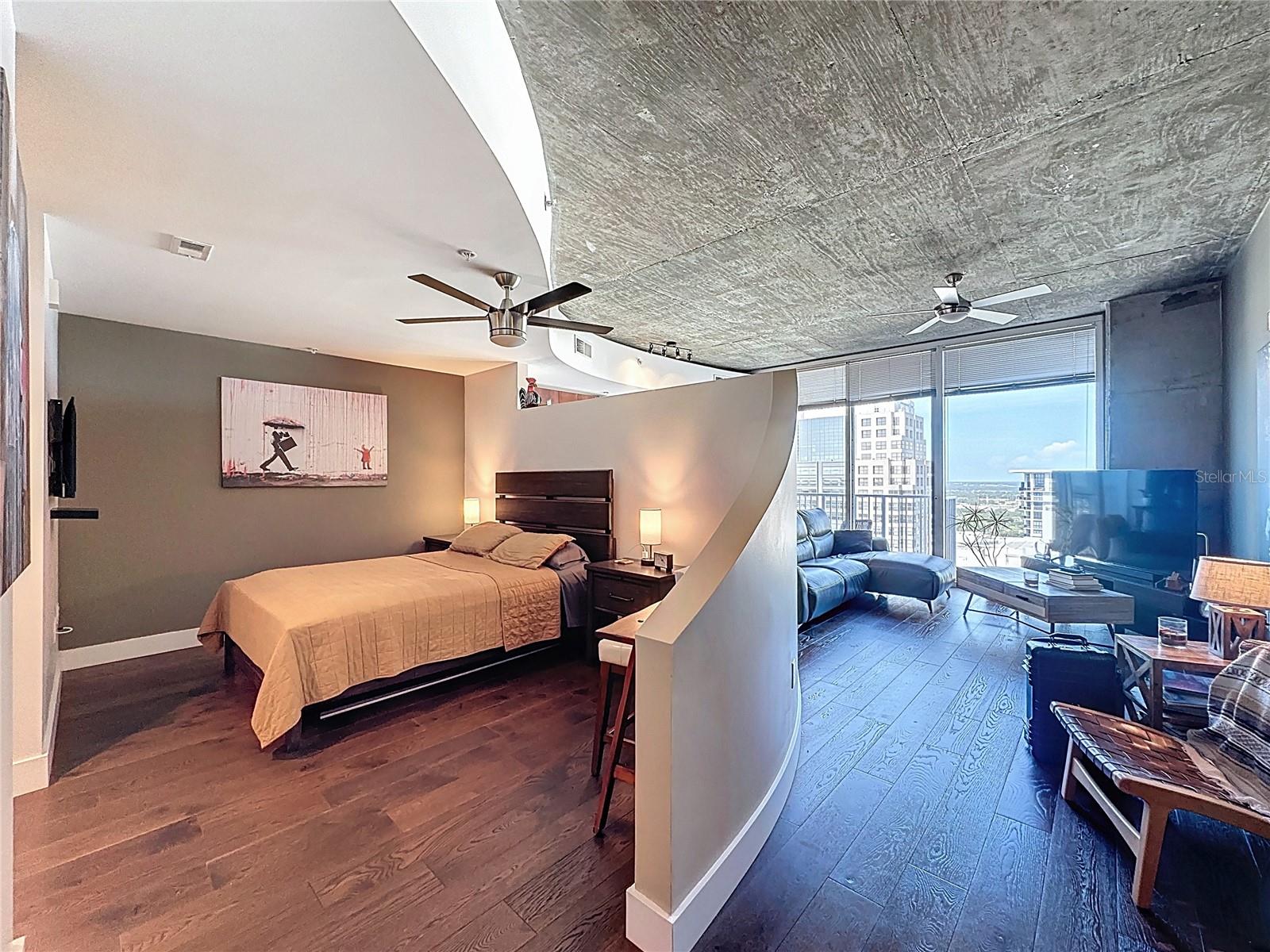 Image 3 of 30 For 155 Court Avenue 2806
