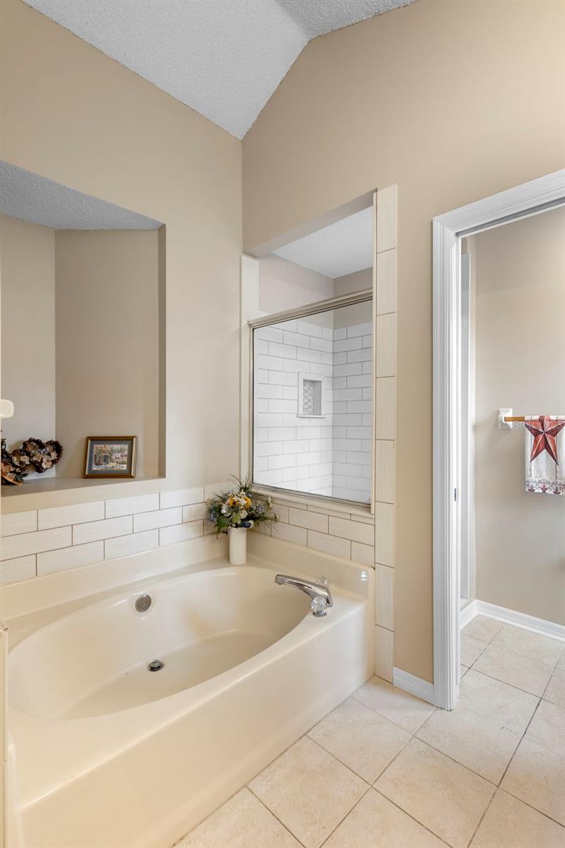 Image 17 of 38 For 4273 Fox Hollow Circle