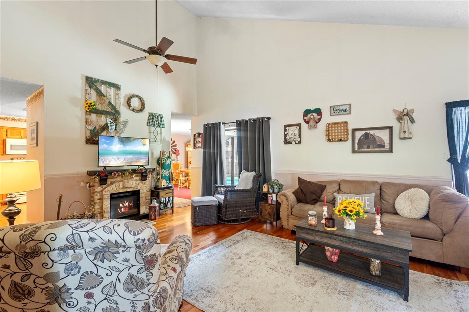 Image 4 of 38 For 4273 Fox Hollow Circle