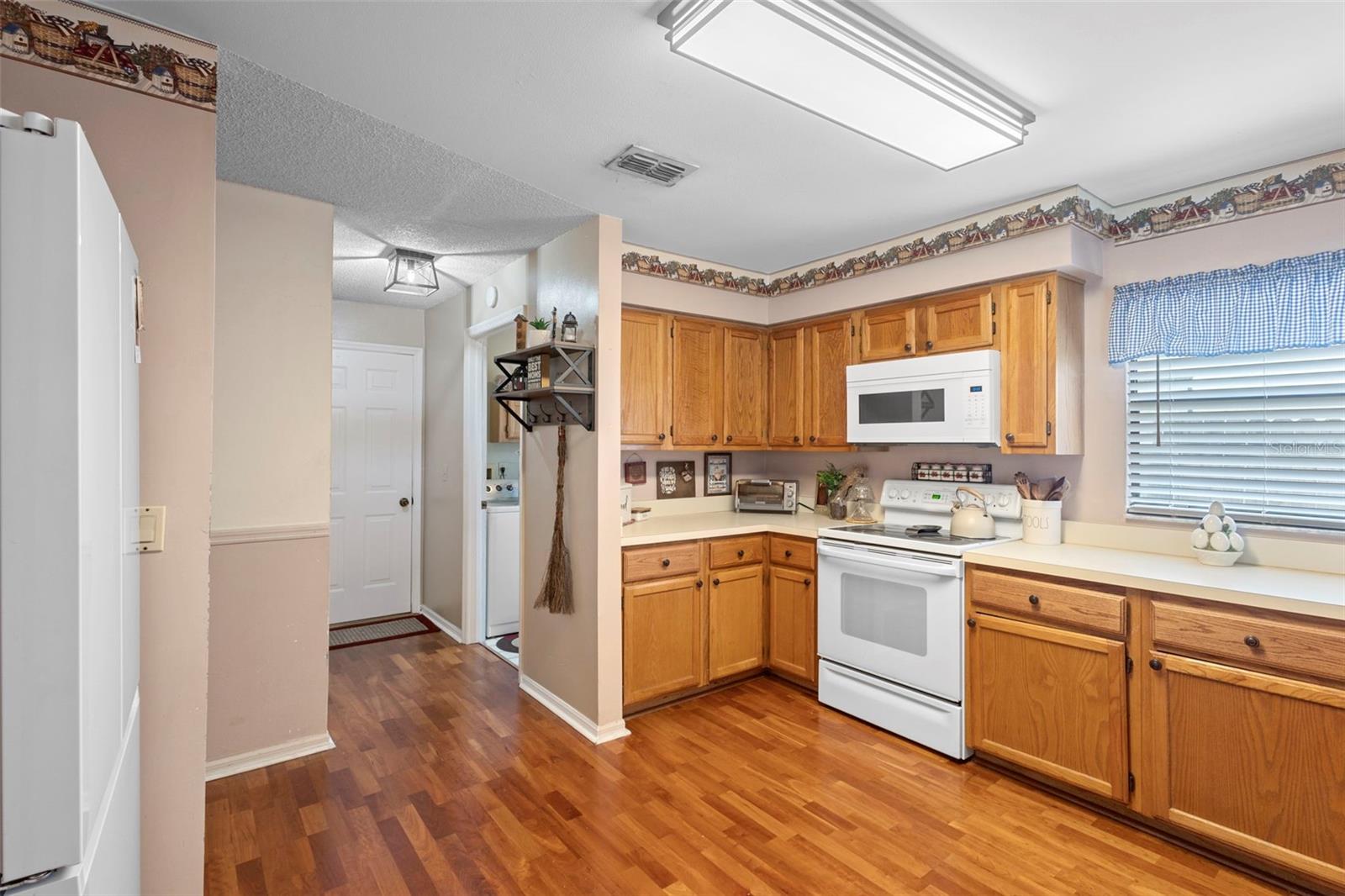 Image 6 of 38 For 4273 Fox Hollow Circle
