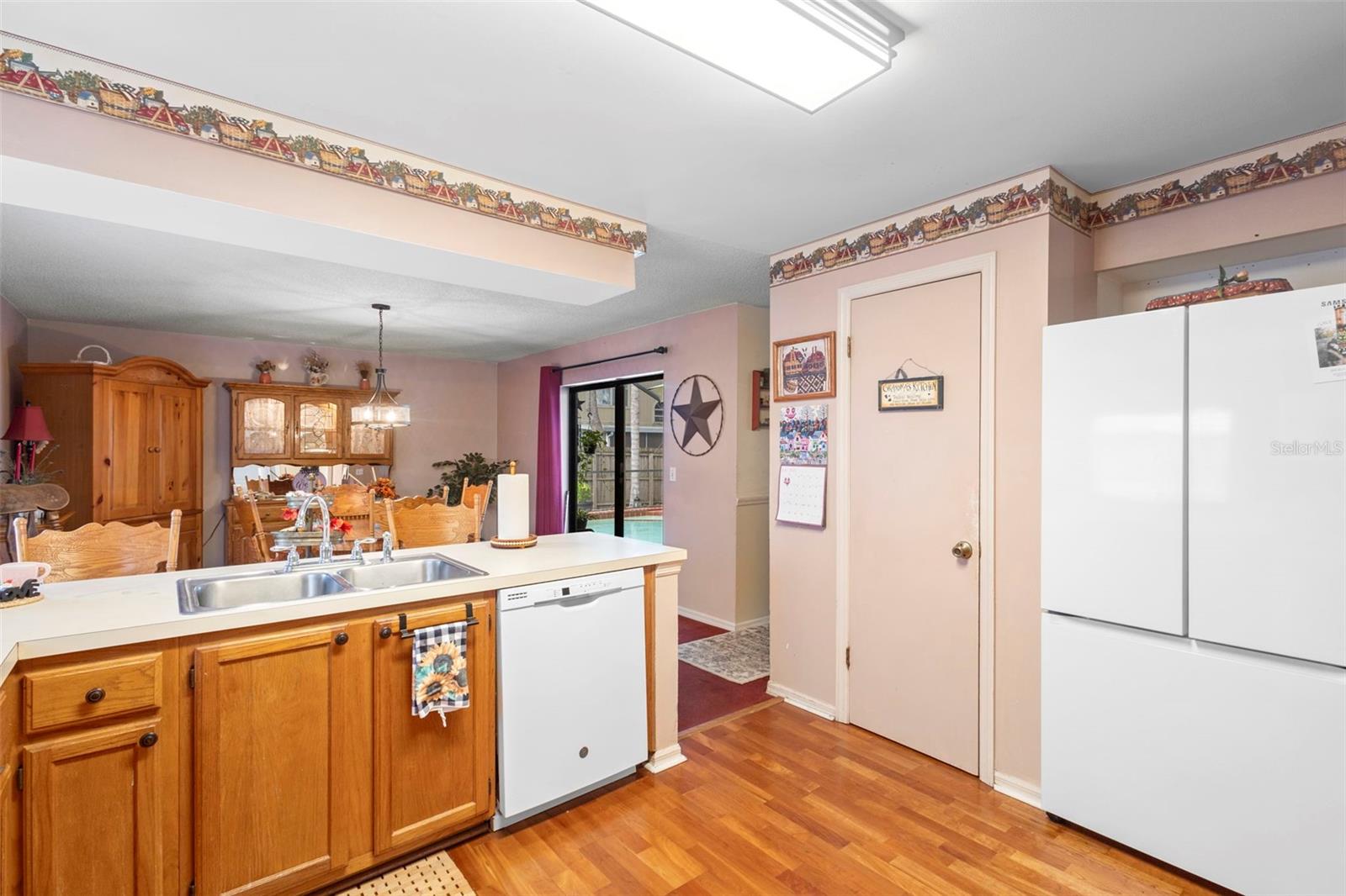 Image 7 of 38 For 4273 Fox Hollow Circle
