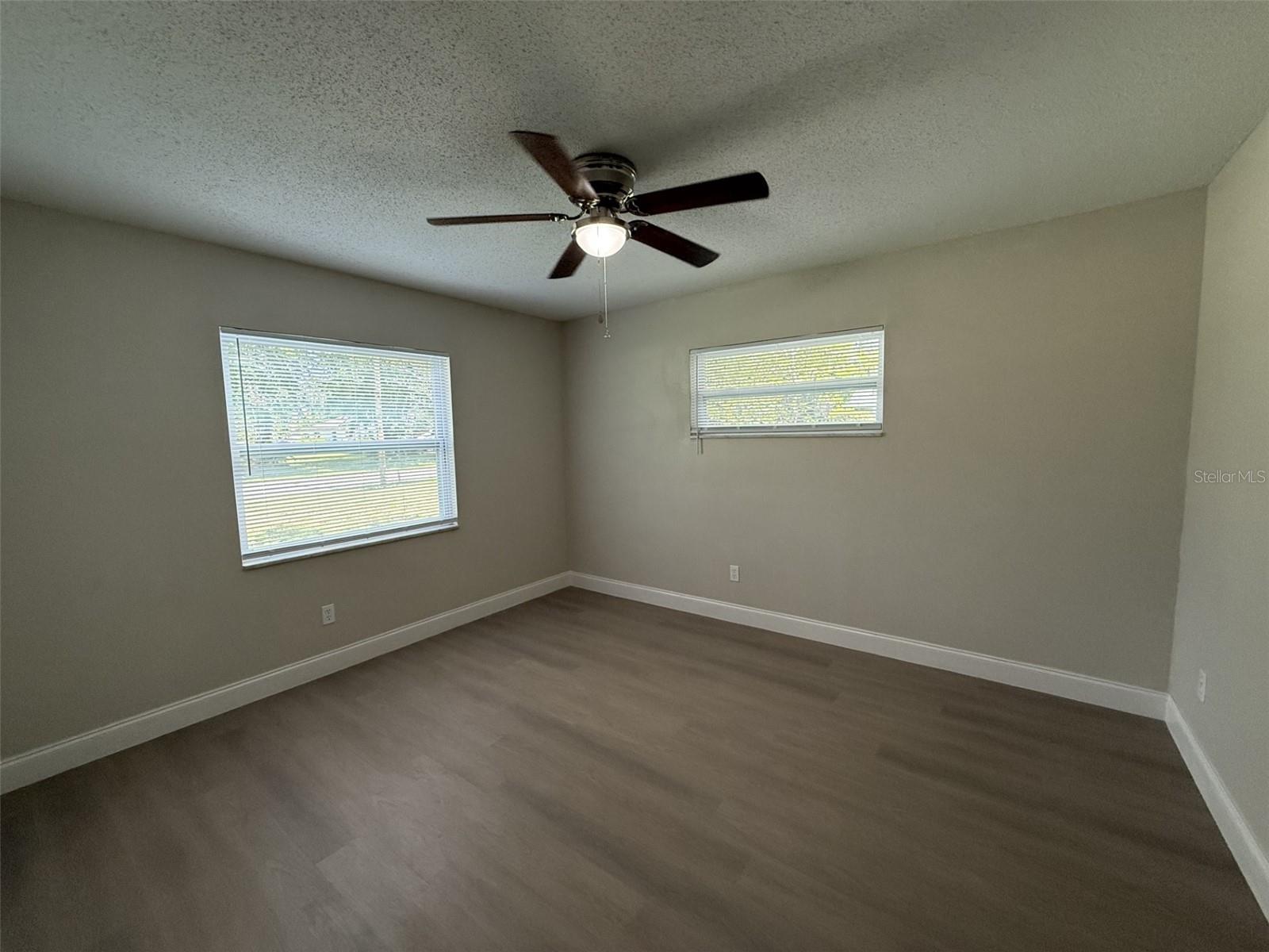 Image 13 of 17 For 1524 Hillway Road