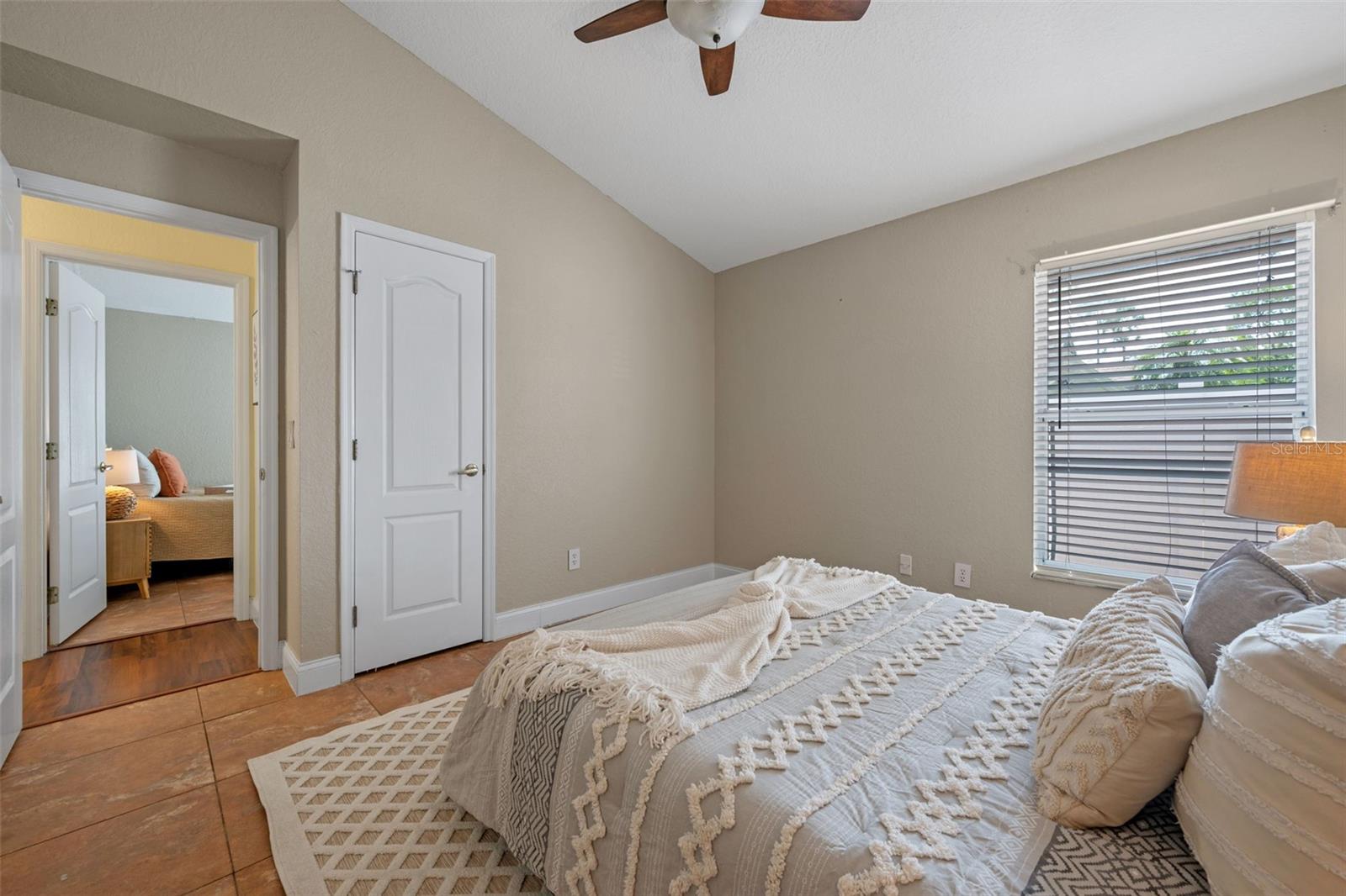 Image 19 of 48 For 12414 Marleigh Court