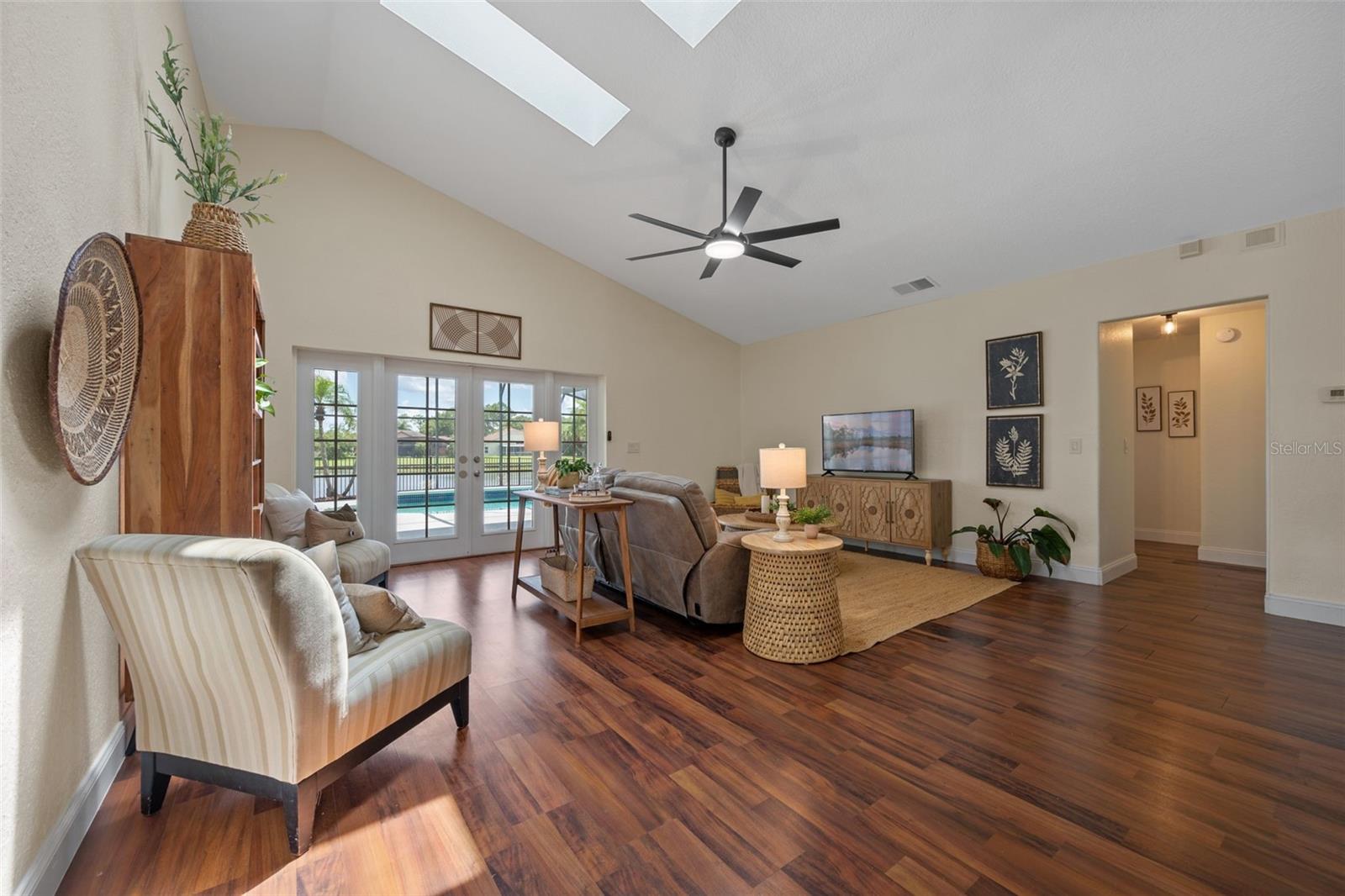 Image 8 of 48 For 12414 Marleigh Court