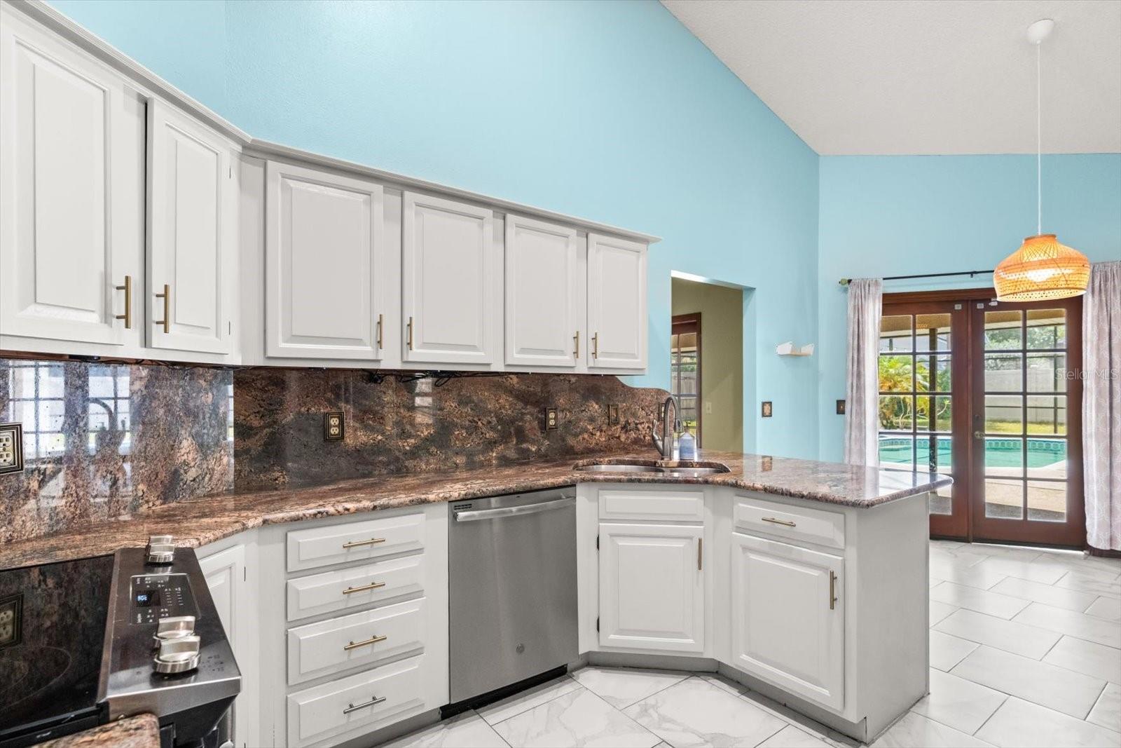 Image 10 of 38 For 968 Lenmore Court
