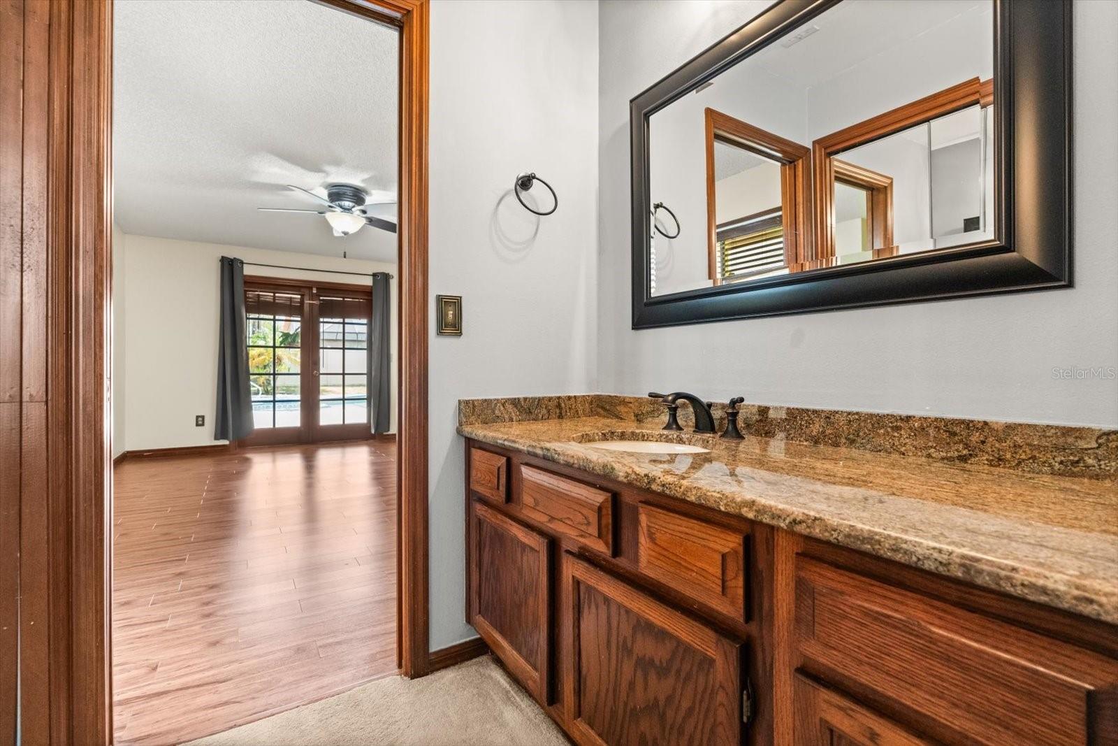 Image 20 of 38 For 968 Lenmore Court