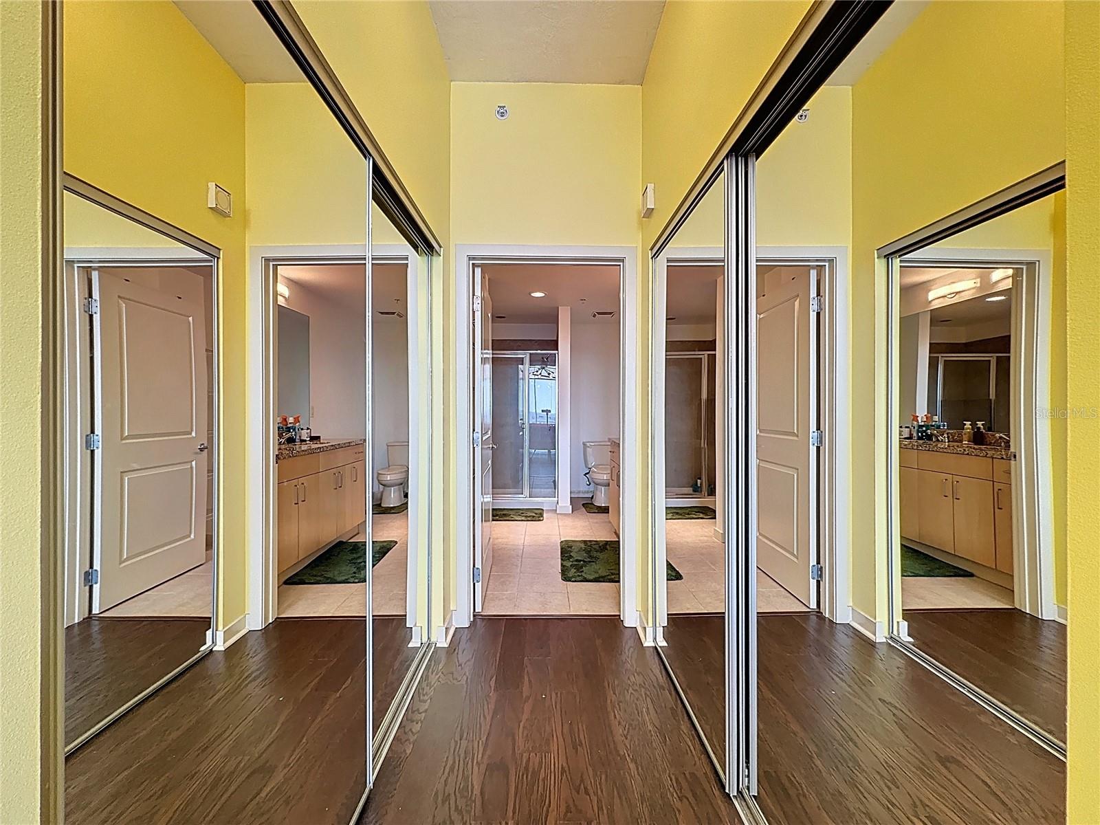 Image 16 of 27 For 155 Court Avenue 2305