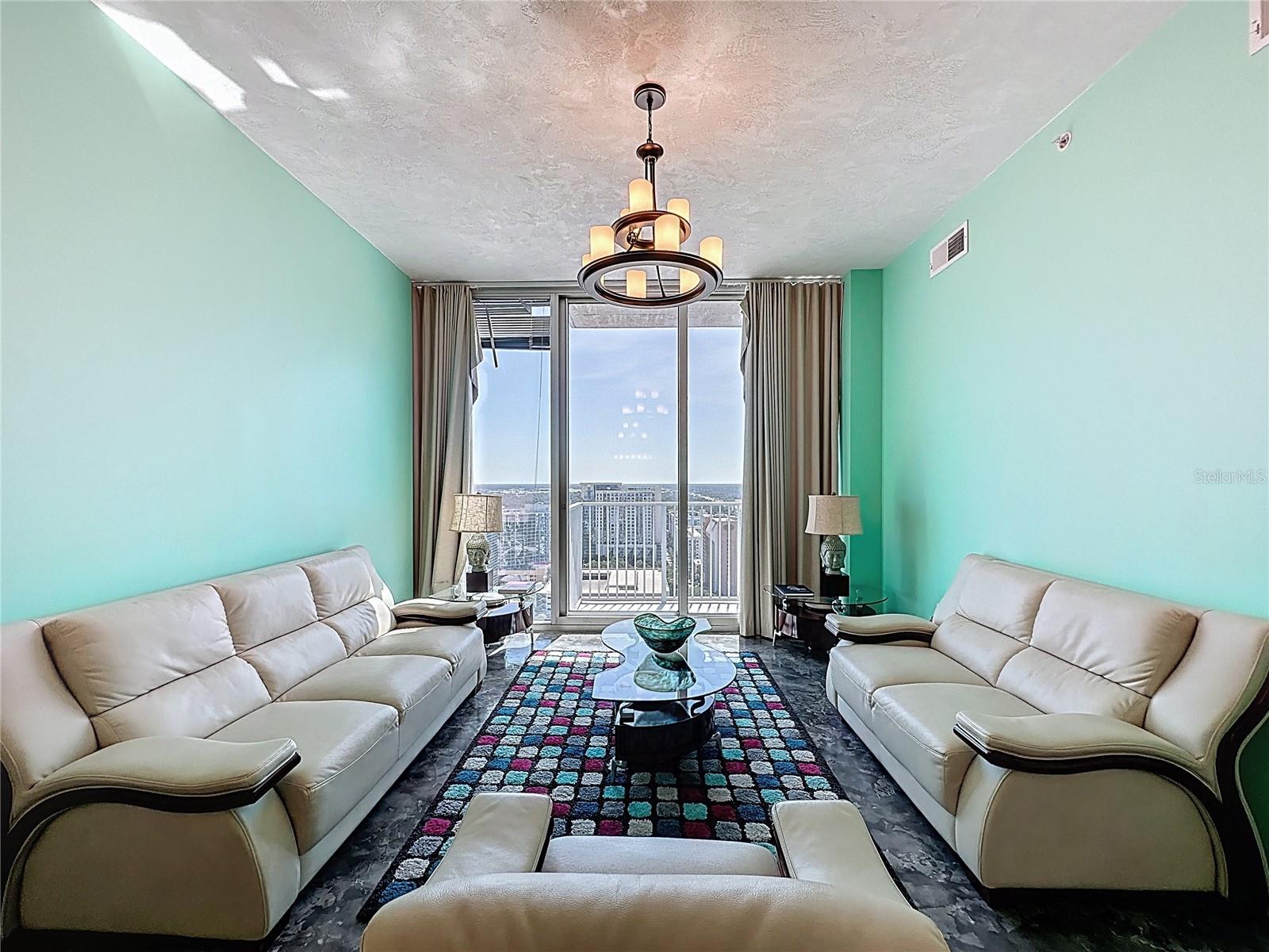 Image 5 of 27 For 155 Court Avenue 2305