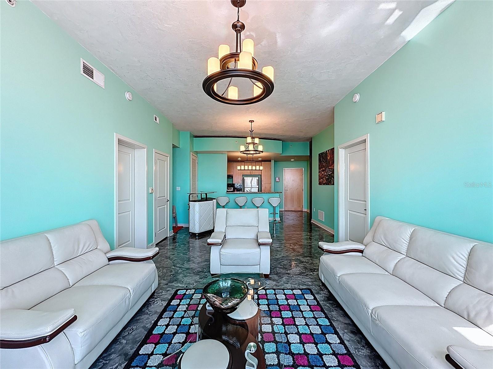 Image 6 of 27 For 155 Court Avenue 2305
