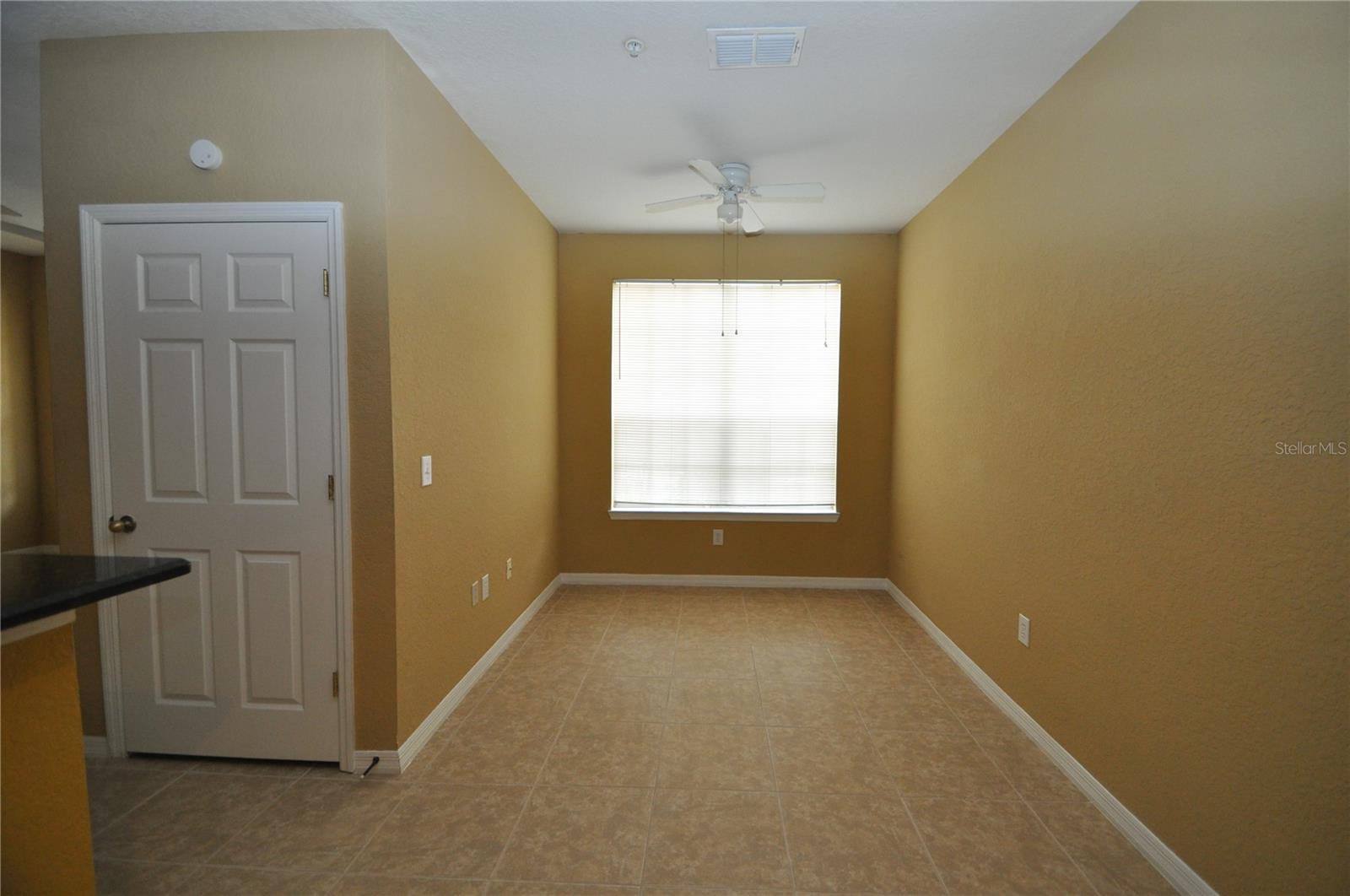 Image 4 of 9 For 864 Grand Regency Point 101