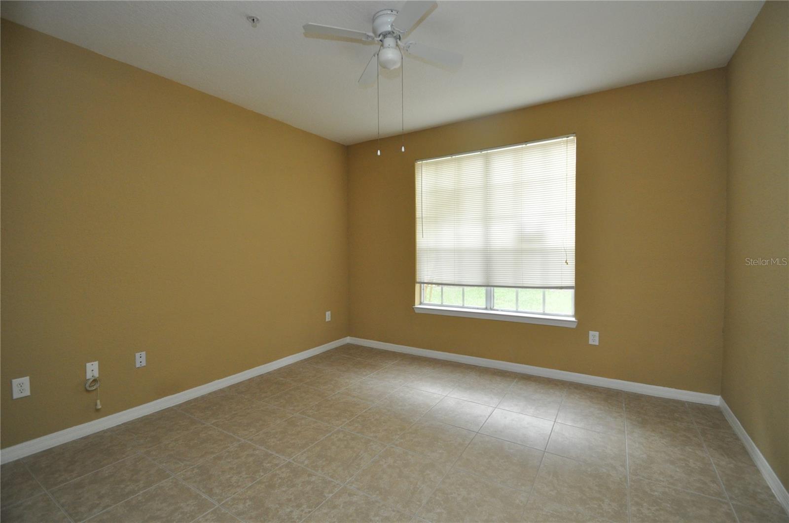 Image 6 of 9 For 864 Grand Regency Point 101