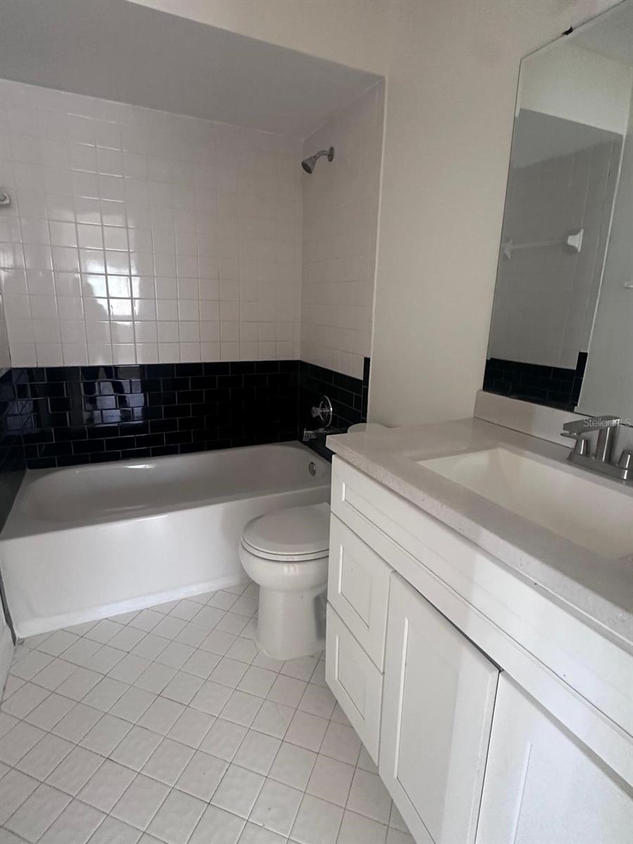 Image 7 of 13 For 5232 Via Hacienda Circle A219