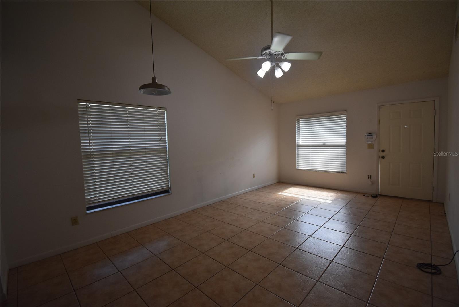Image 3 of 14 For 390 Douglas Way 71