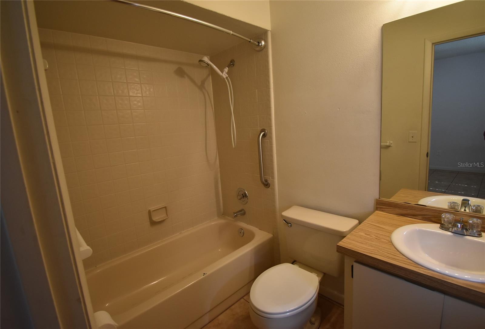 Image 9 of 14 For 390 Douglas Way 71