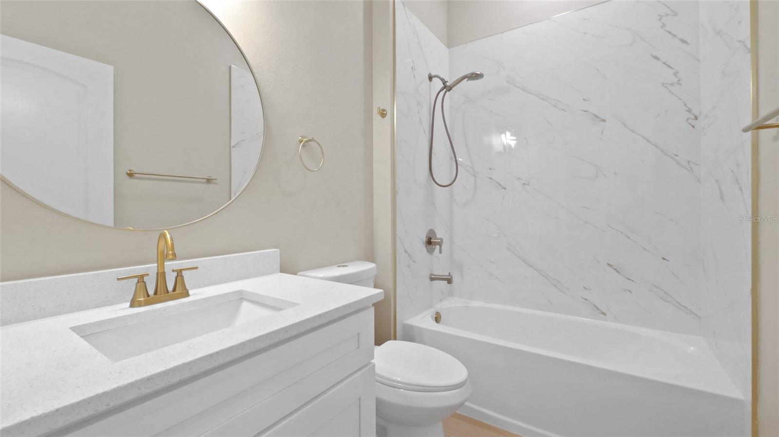 Image 24 of 42 For 13647 Begonia Circle