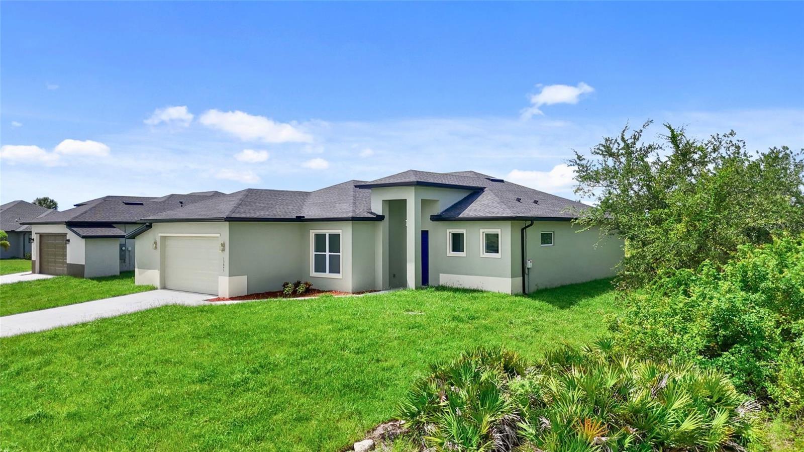 Image 3 of 42 For 13647 Begonia Circle