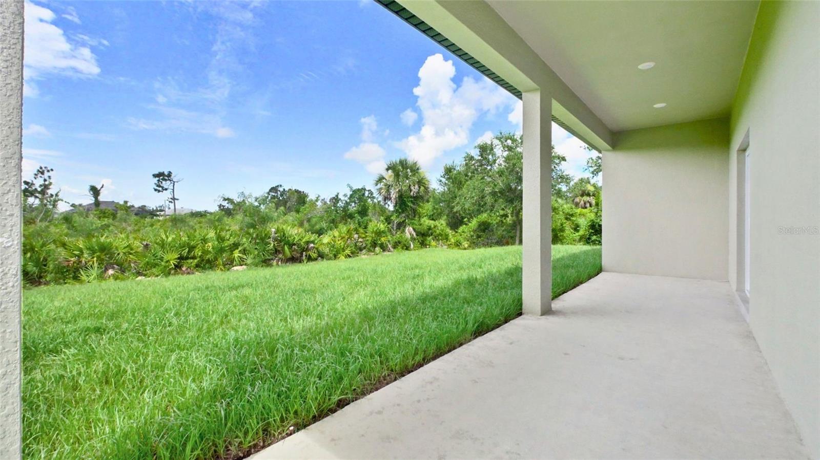 Image 30 of 42 For 13647 Begonia Circle