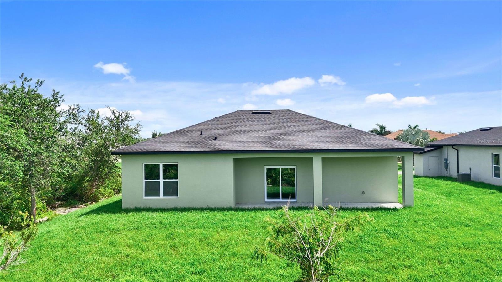 Image 33 of 42 For 13647 Begonia Circle