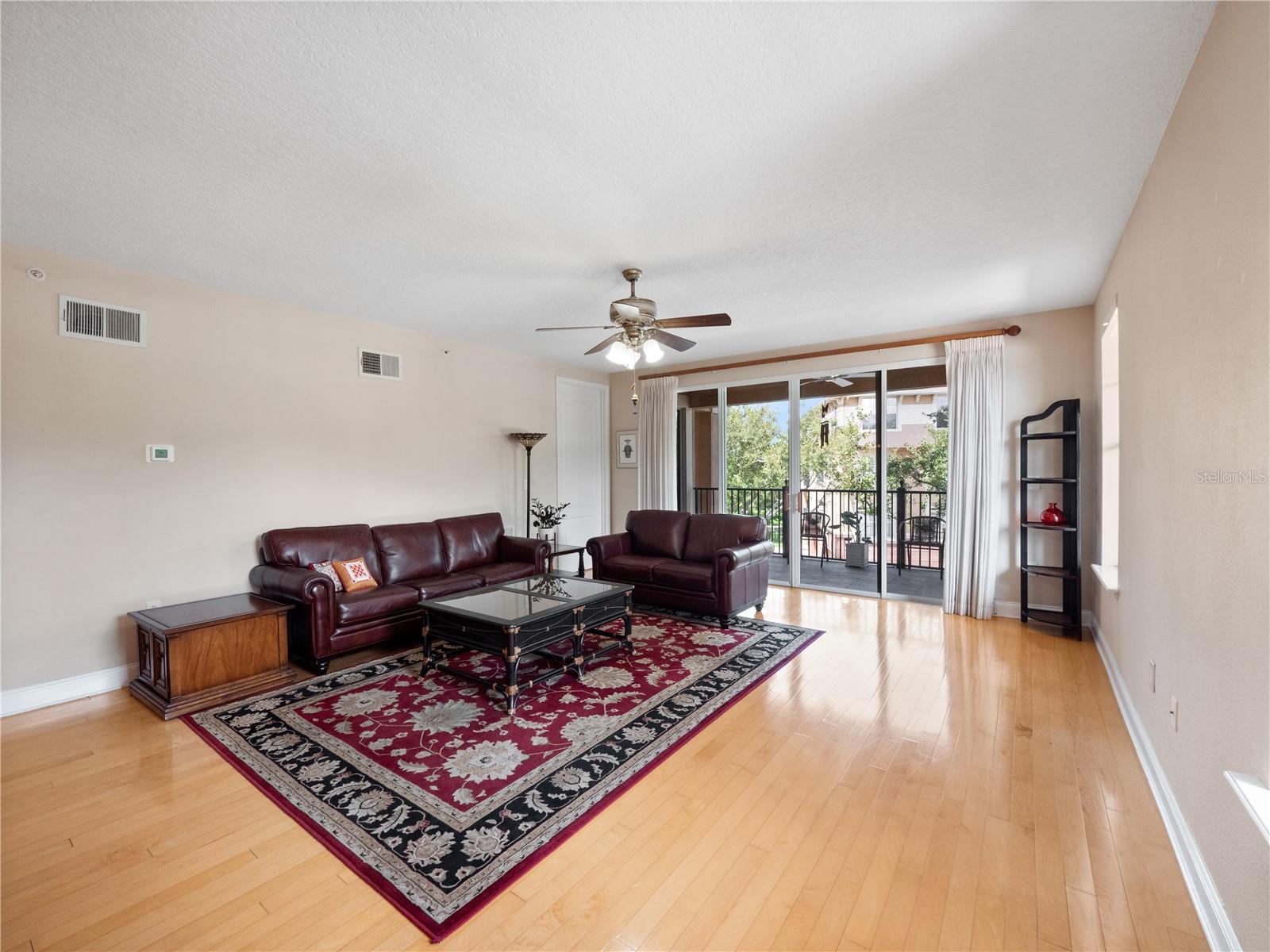 Image 13 of 43 For 910 Lotus Vista Drive 201
