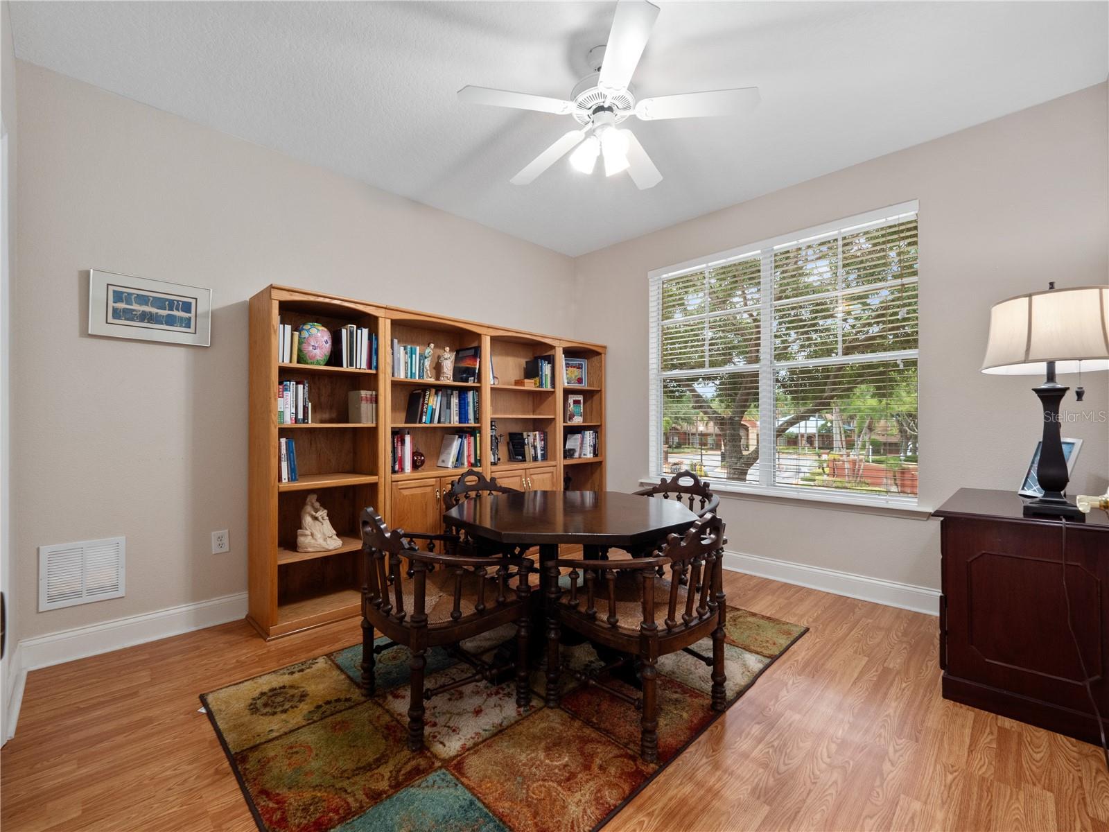 Image 21 of 43 For 910 Lotus Vista Drive 201