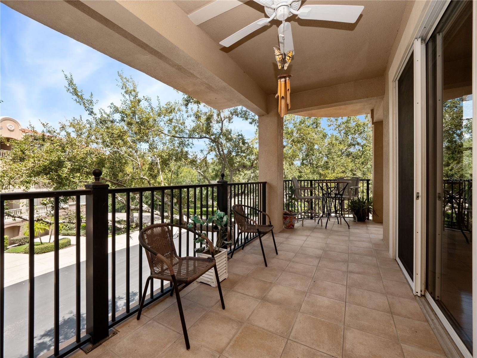 Image 28 of 43 For 910 Lotus Vista Drive 201