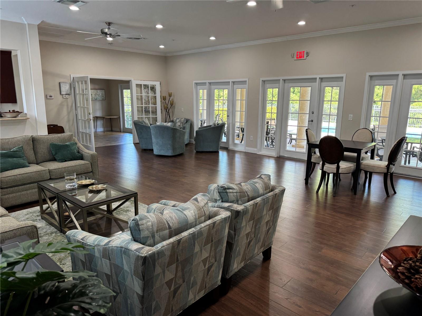 Image 39 of 43 For 910 Lotus Vista Drive 201