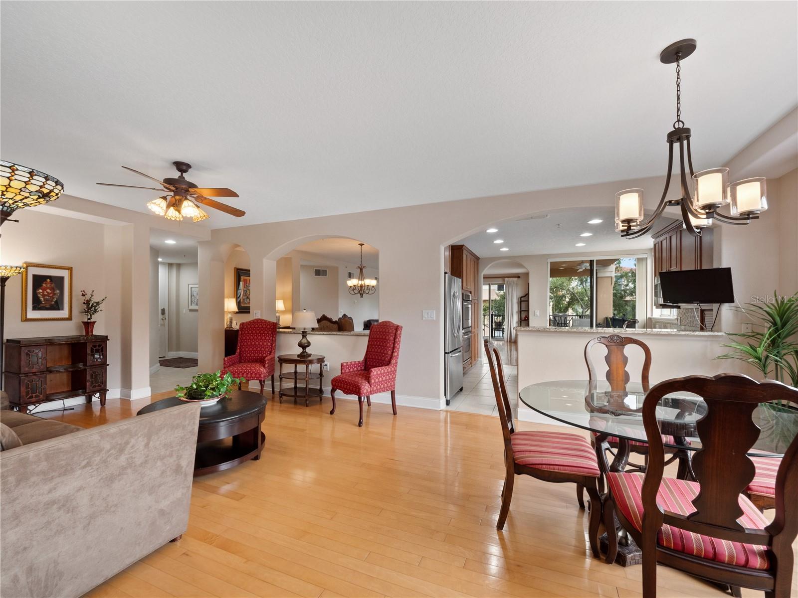 Image 7 of 43 For 910 Lotus Vista Drive 201