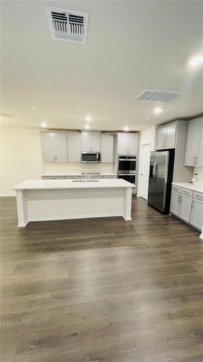 Image 4 of 7 For 2934 Crest Drive