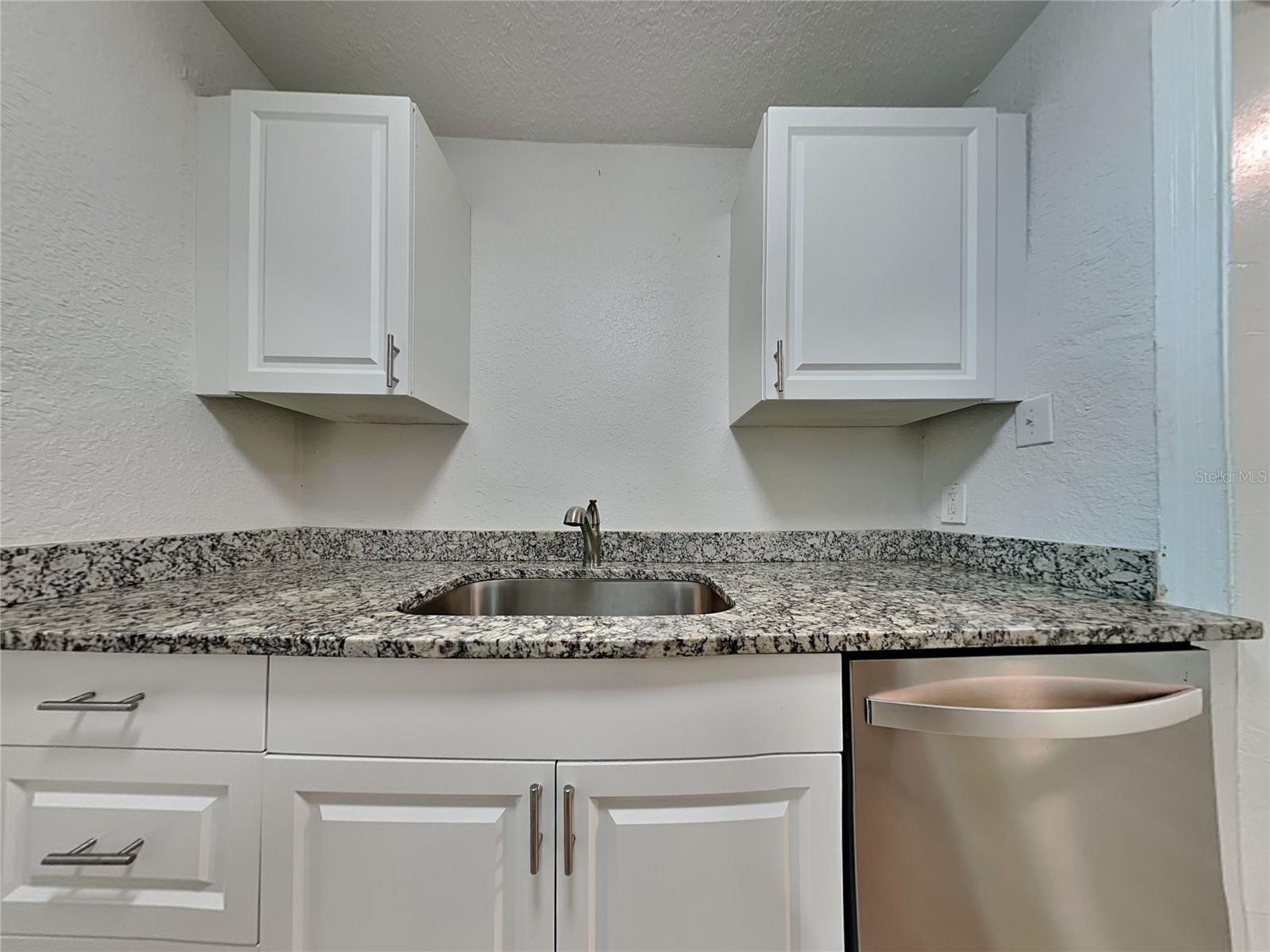 Image 7 of 14 For 875 21st Avenue S