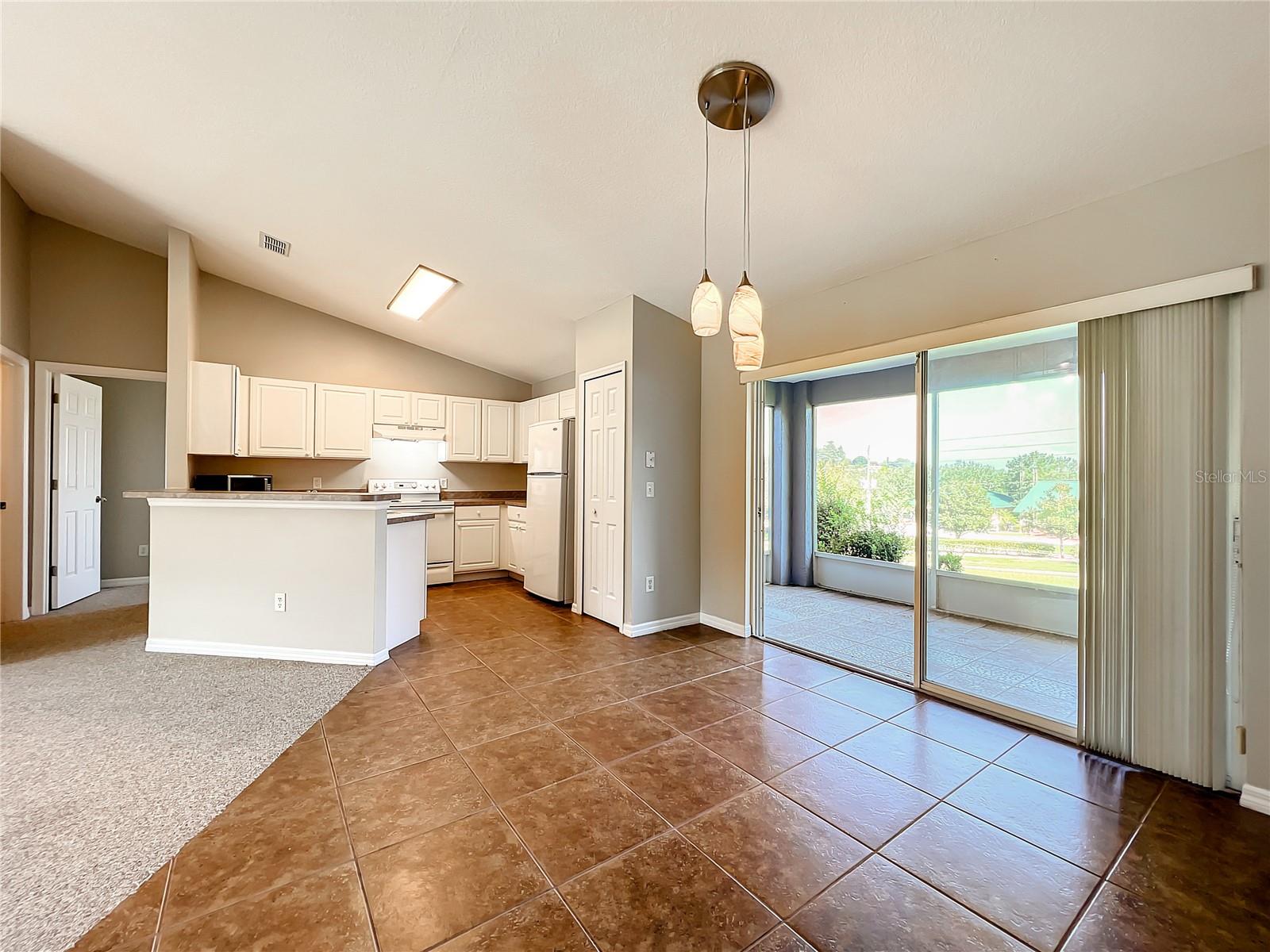 Image 14 of 30 For 1364 Hillview Drive