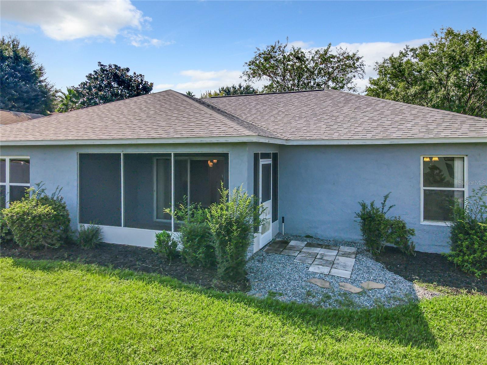 Image 17 of 30 For 1364 Hillview Drive