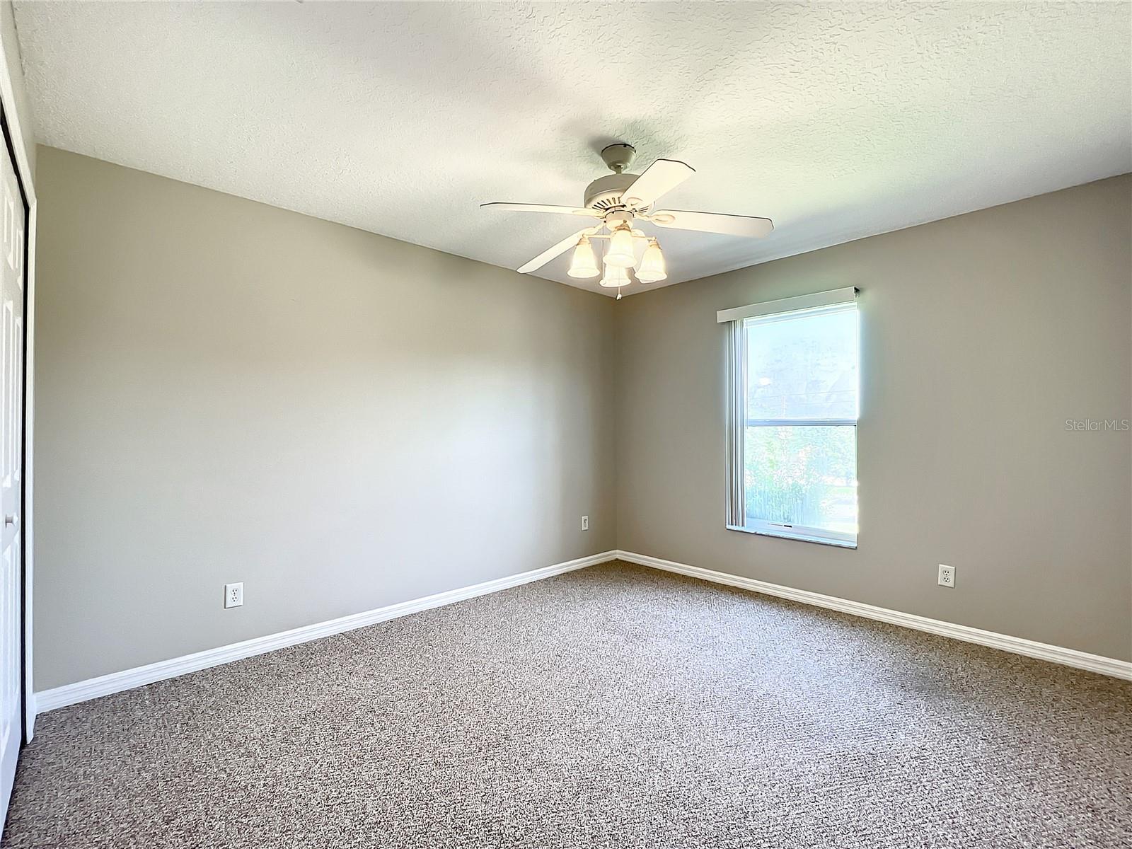 Image 24 of 30 For 1364 Hillview Drive