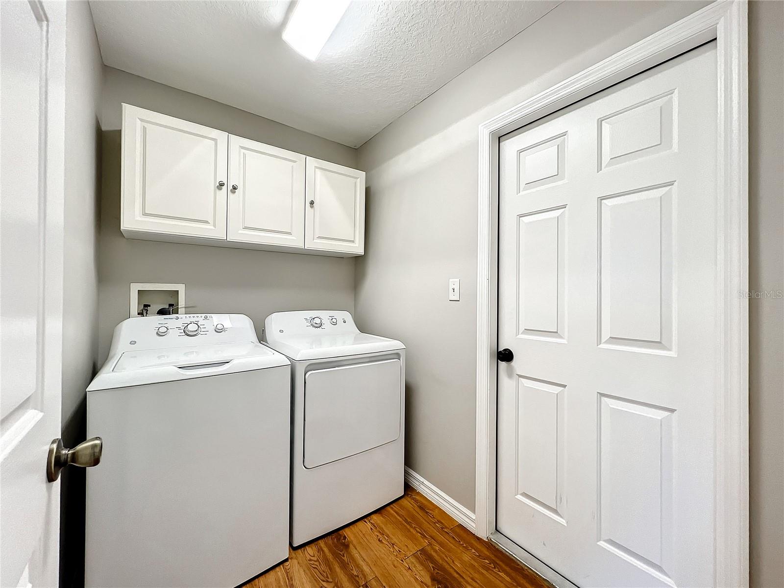 Image 27 of 30 For 1364 Hillview Drive