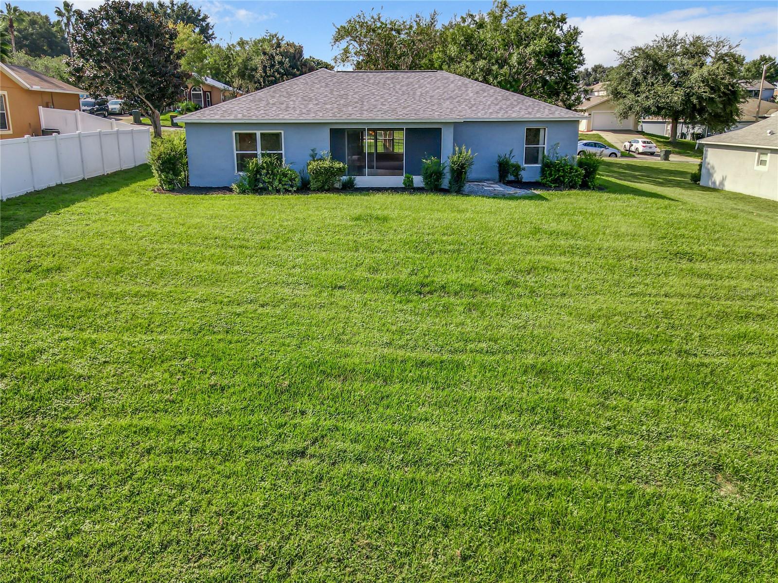 Image 4 of 30 For 1364 Hillview Drive