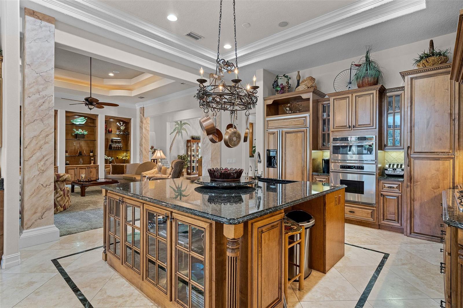 Image 23 of 79 For 1393 Grandview Boulevard